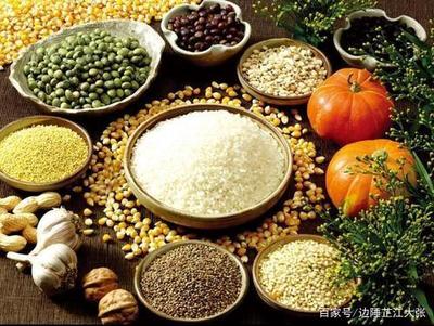 為什么邊鼓勵農民種糧,邊控制糧食價格?